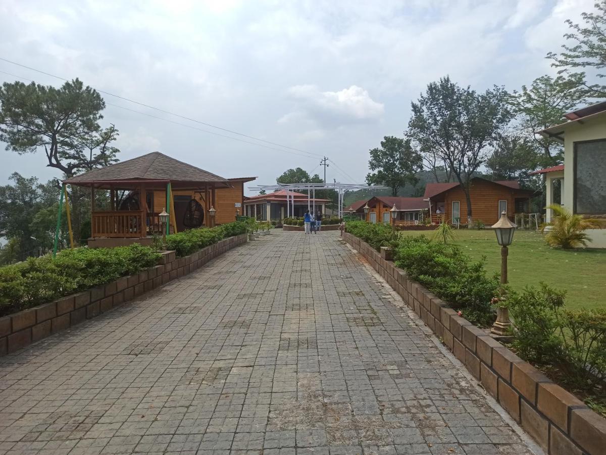 Ri Shat Sngi Orchid Resort By World Choice Shillong Bagian luar foto